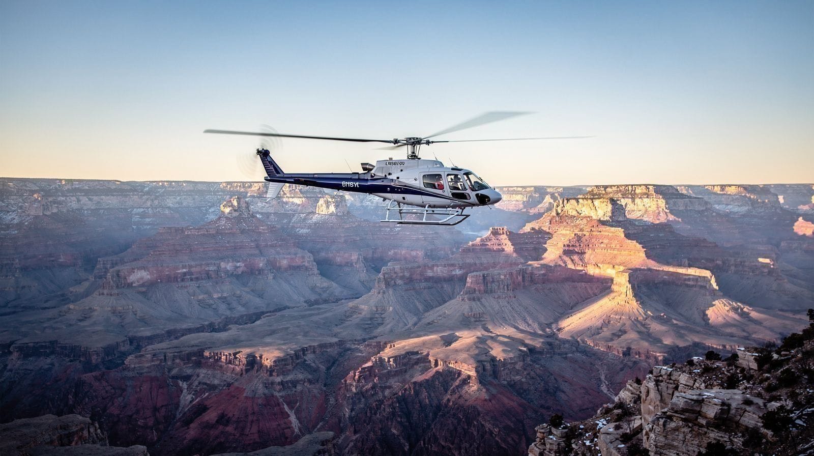 Tours en helicoptero por Las Vegas: ¿Strip, Boulder City o Grand Canyon West?