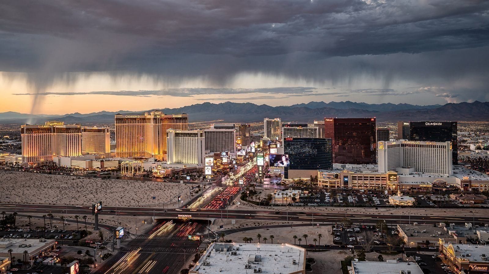 Las Vegas de día vs de noche: qué cambia realmente en el Strip