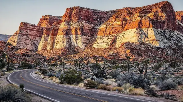 Red Rock Canyon: Easy Short Hikes You Can Do From the Strip