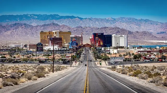 Half-Day Trip from Las Vegas: Red Rock Canyon or Seven Magic Mountains