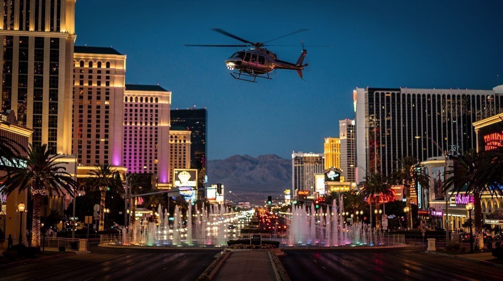 Vol en hélicoptère de nuit au-dessus du Strip de Las Vegas : à quoi s'attendre
