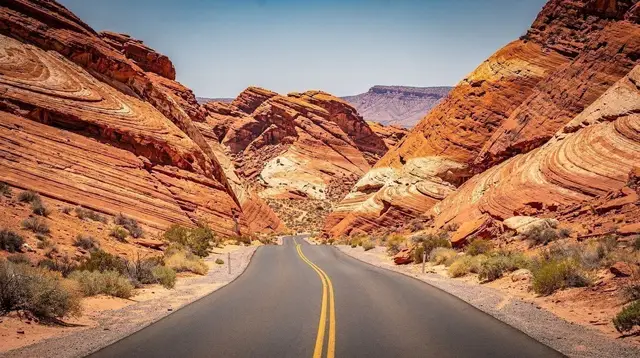Valley of Fire Day Trip Guide